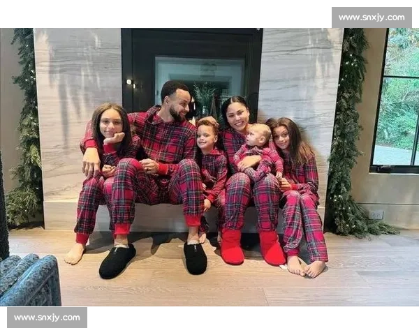 库里夫妇山野浪漫大片！14 年婚姻上演 永恒与超越